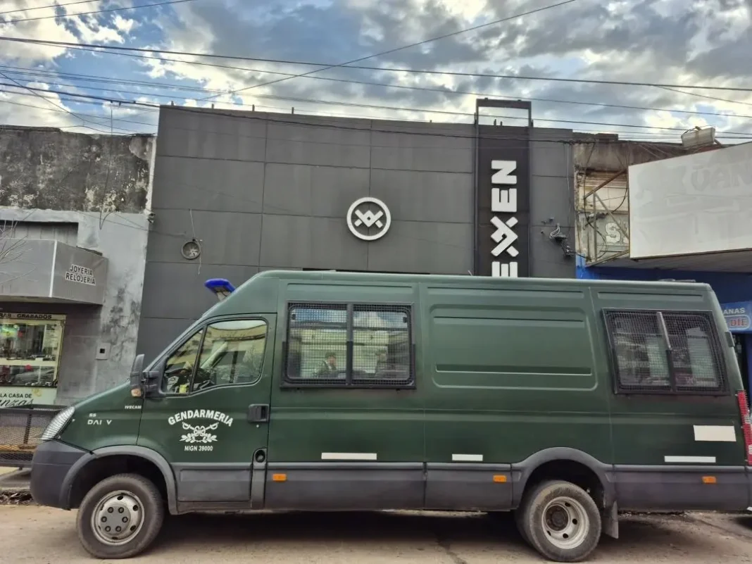 La defensa de los detenidos por Exxen cuestionó el operativo judicial