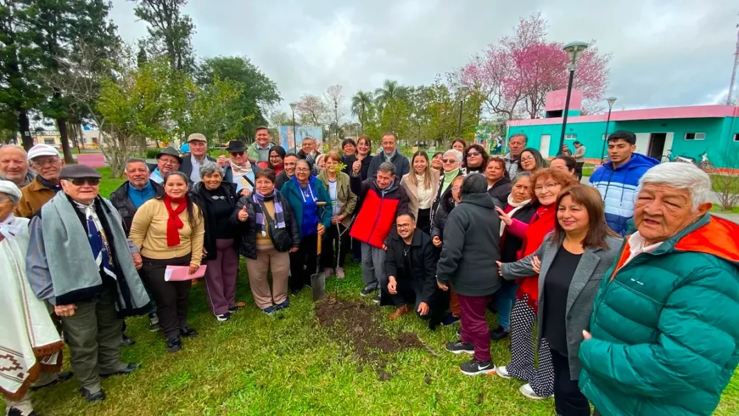 Colonia Baranda y Makallé celebraron aniversarios de espacios para adultos mayores