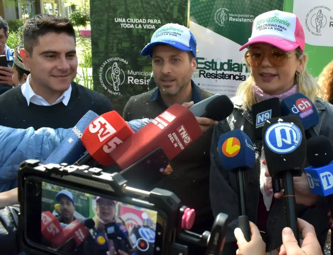 Presentación de la Estudiantina 2026 en Resistencia
