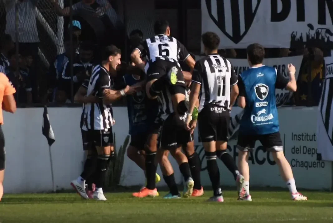 Chaco For Ever ganó y quedó a tres puntos del Reducido