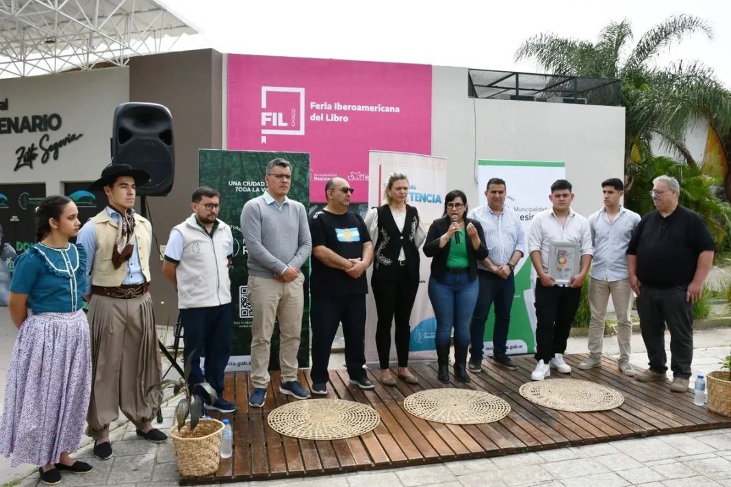 Autoridades y artistas participan del anuncio del Pre Cosquín 2027 en Resistencia