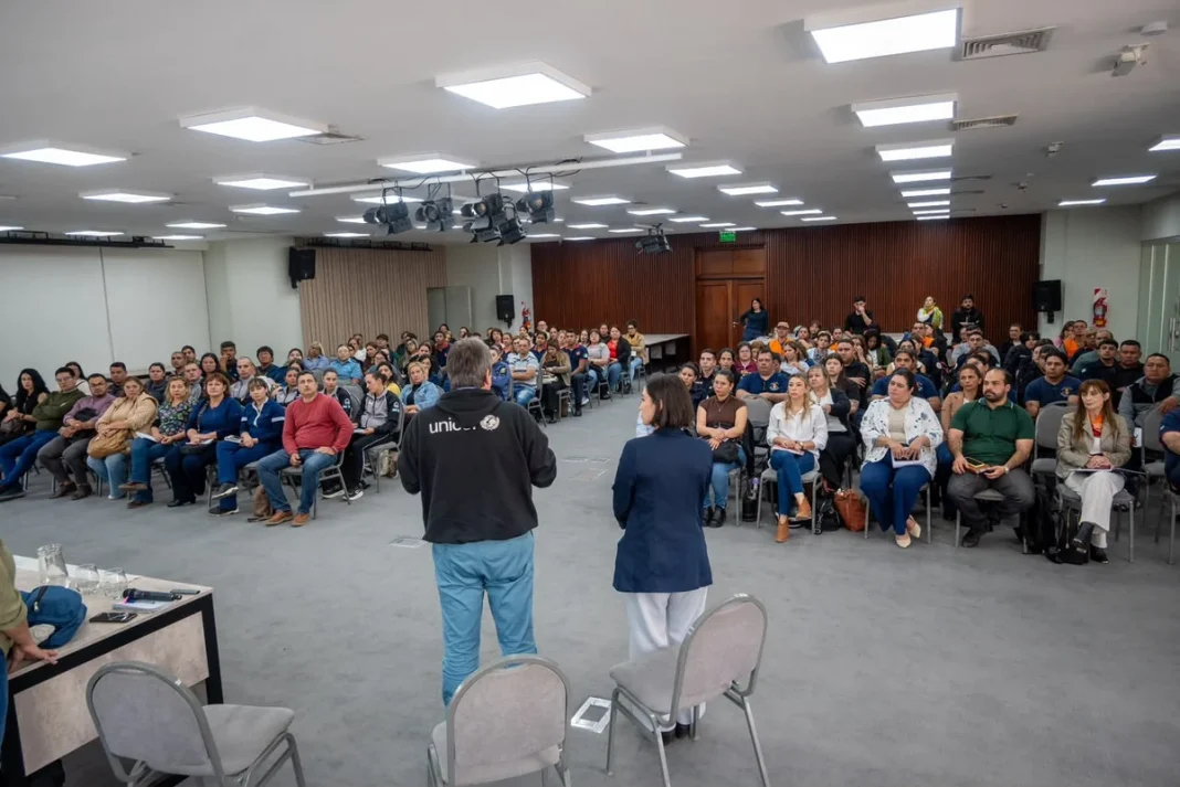 Participantes de una capacitación sobre primera infancia y emergencias en Chaco.