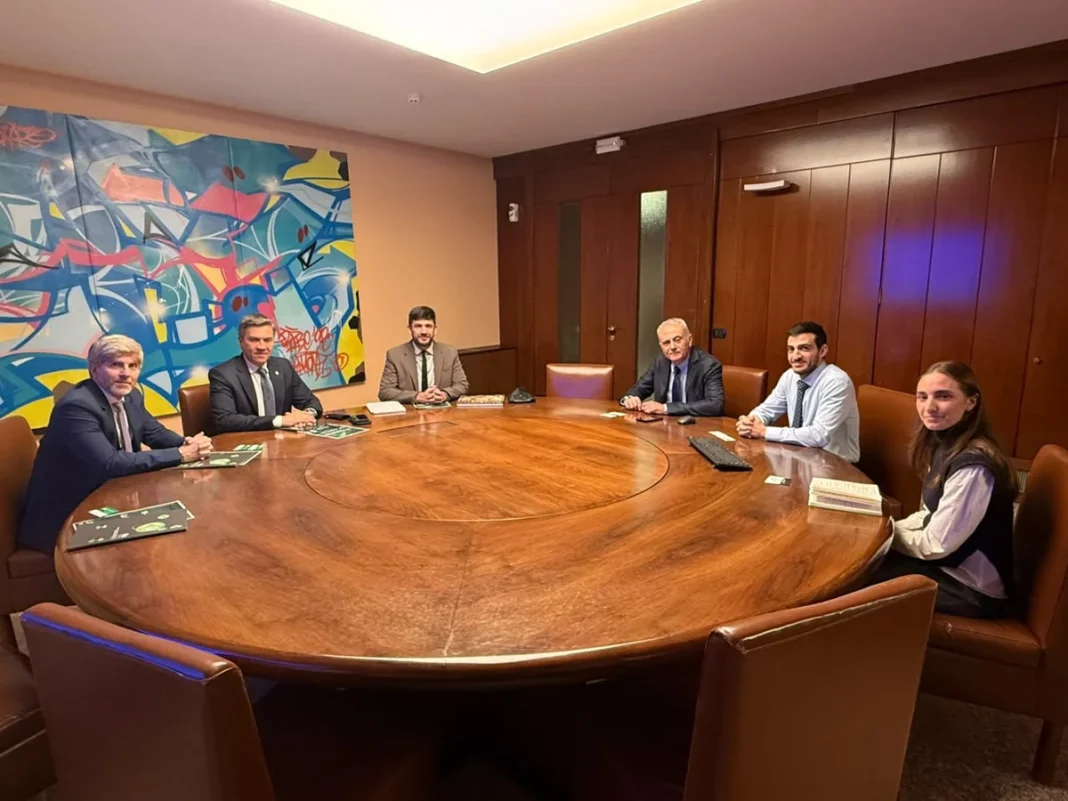 Reunión de autoridades chaqueñas con representantes empresariales en Milán